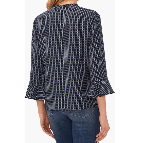 CeCe Garden Geometric Print Blouse In Cerulean Dusk - New With Tag - Reemoly - Picture 2 of 13